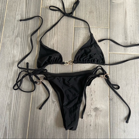 Sexy black bikini - Picture 3 of 4